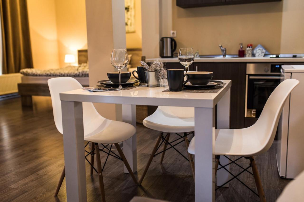 Top Apartment Ni Екстериор снимка