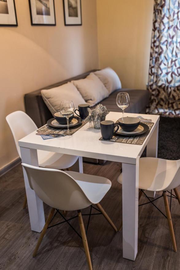 Top Apartment Ni Екстериор снимка