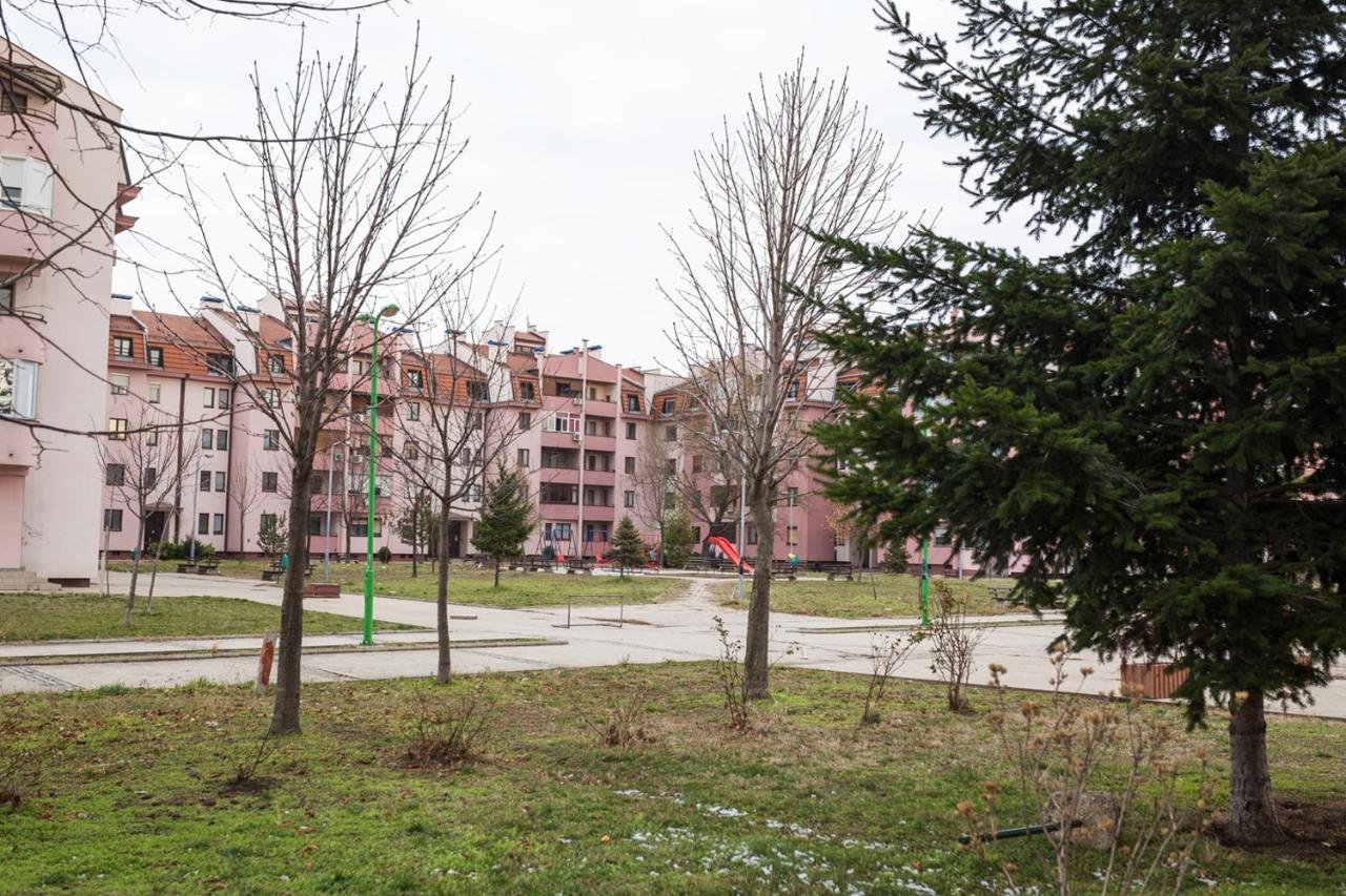 Top Apartment Ni Екстериор снимка