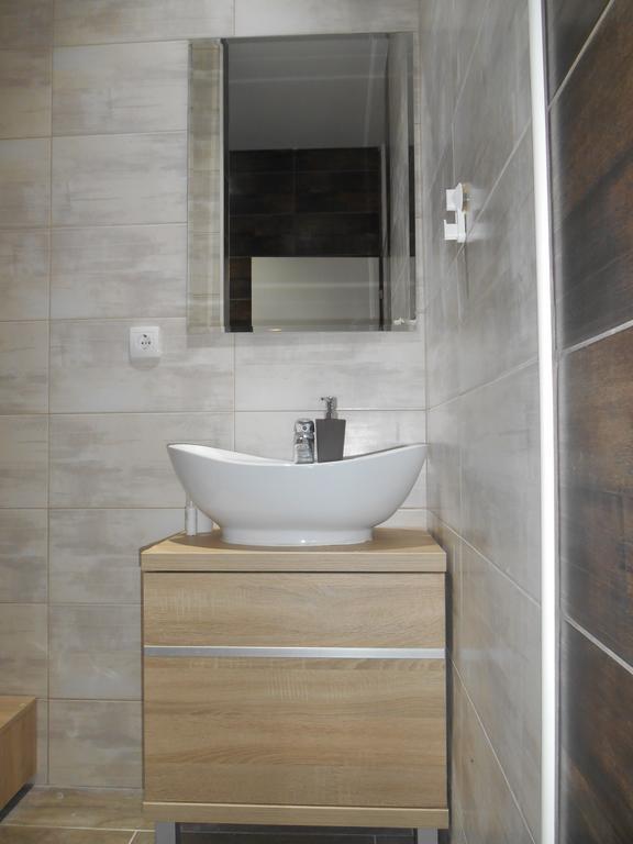 Top Apartment Ni Екстериор снимка