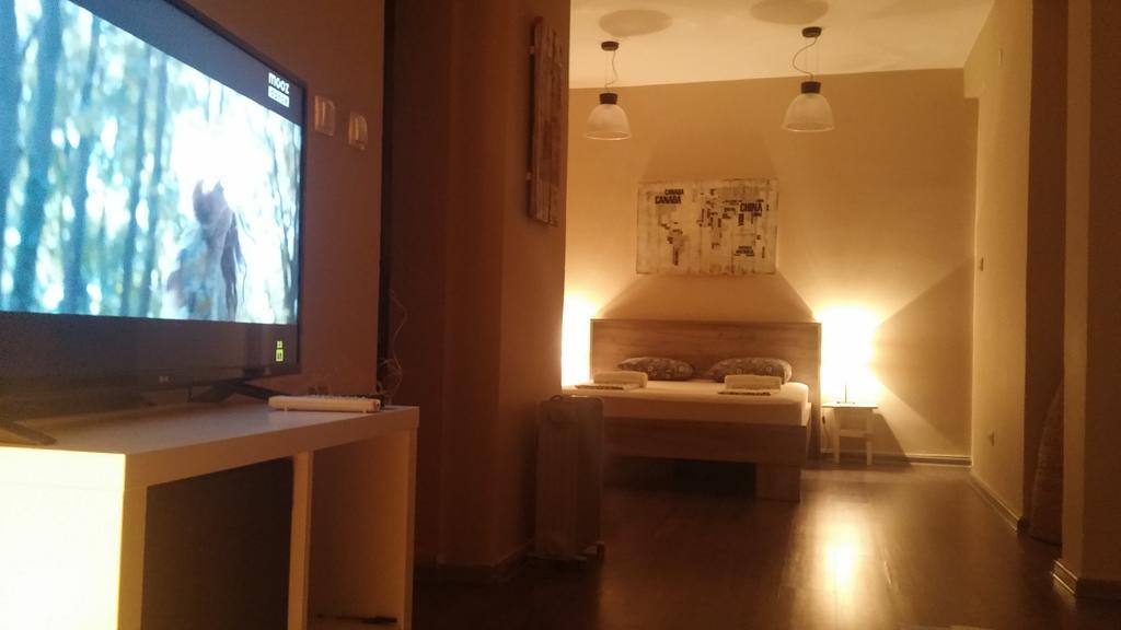 Top Apartment Ni Екстериор снимка